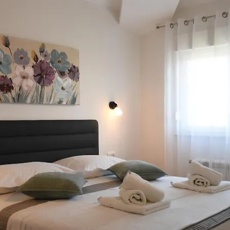 Divna Apartment