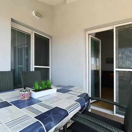Apartament Divna *