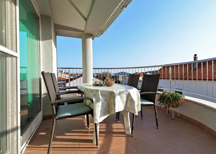 Divna * Betina (Sibenik-Knin)