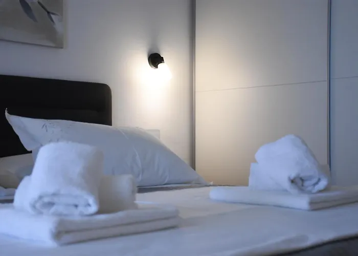 Divna * Betina (Sibenik-Knin)